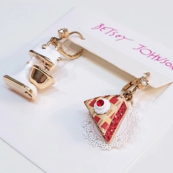 BETSEY JOHNSON SET Baby Cakes Baker’s Delight Charm Necklace & Earrings NEW NWT - Picture 14 of 14
